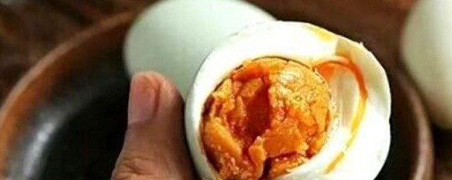 家庭自腌咸鸡蛋的方法 家庭自腌咸鸡蛋的方法介绍