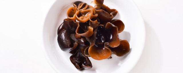 泡发木耳超过多久有毒 泡发木耳有毒超过的时间介绍