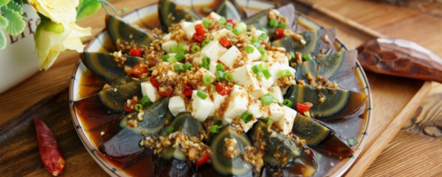 松花蛋如何制作方法 松花蛋家常制作方法分享
