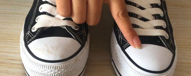 如何正确清洗帆布鞋 清洗帆布鞋的方法