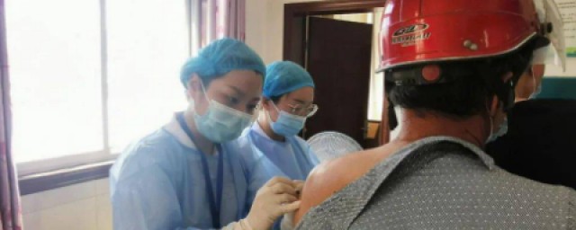 接种第一剂新冠疫苗时要注意什么 新冠疫苗接种后饮食注意事项