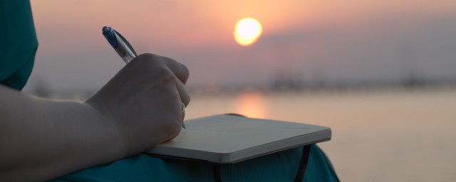 信封上面的内容应该怎么填写 应该怎么填写信封上面的内容