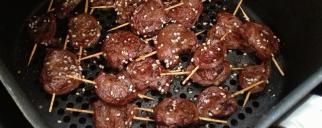 怎样制作好吃的牙签鸡心 好吃的牙签鸡心的做法