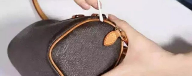 磨砂包包脏了要如何清洗 要如何清洗磨砂包包脏了