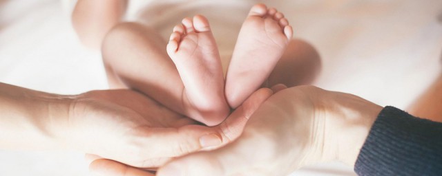 满月怎么算 满月婴儿应该如何养育
