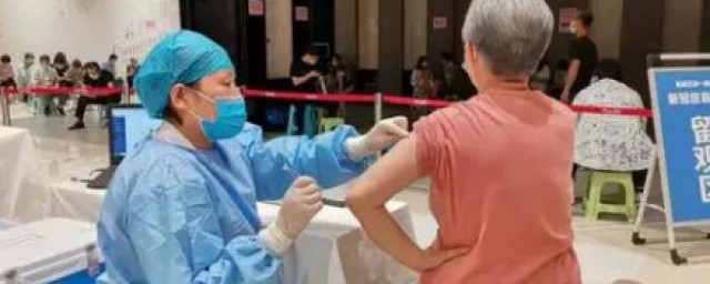 老人打完新冠疫苗注意事项 接种新冠疫苗的禁忌症
