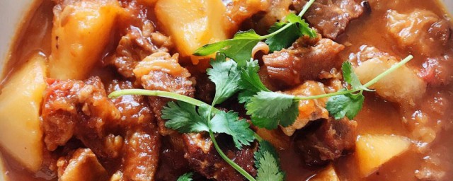 土豆烧牛肉的做法步骤 土豆烧牛肉的制作方法