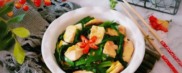 韭菜炒豆腐的做法 韭菜炒豆腐怎么做
