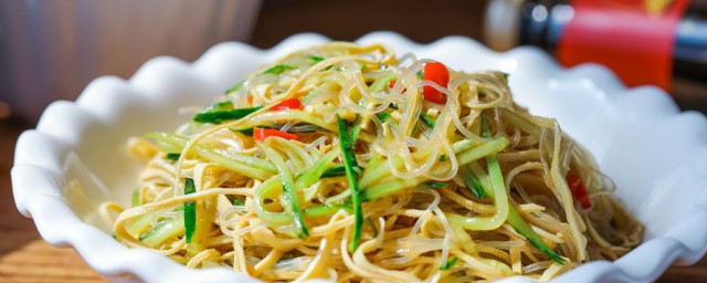 黄瓜拌干豆腐丝的做法 黄瓜拌干豆腐丝的做法介绍