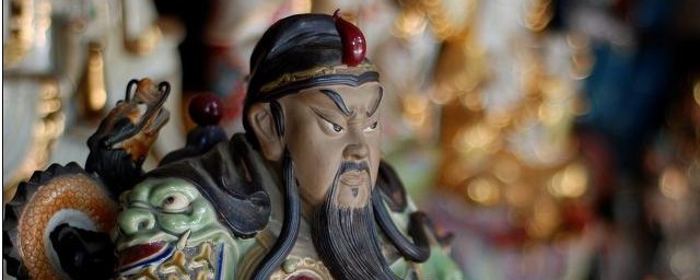 关帝为什么不能乱拜 关帝为何不能乱拜