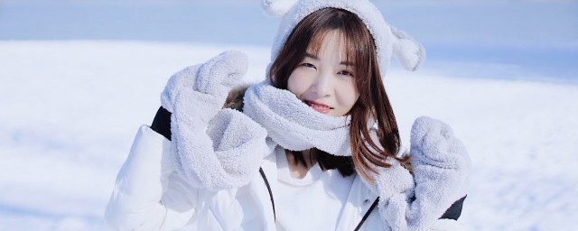 白色羽绒服如何存放 怎么保存白色羽绒服