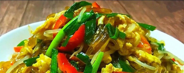 怎么做豆芽韭菜炒粉条 做豆芽韭菜炒粉条的方法