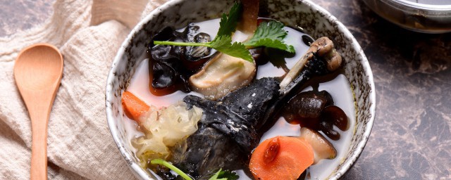 怎么熬鸡汤 鸡汤怎样炖
