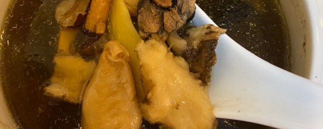 灵芝鸡汤的做法与功效 灵芝鸡汤的做法与功效是什么