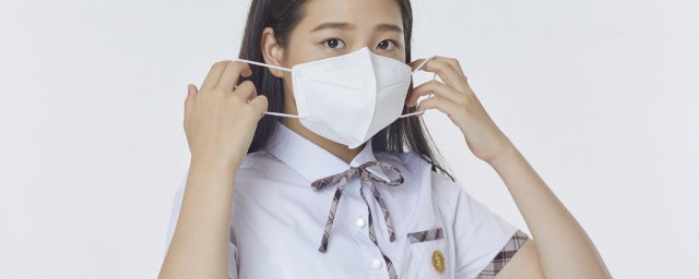 正确戴口罩的步骤 口罩怎么佩戴