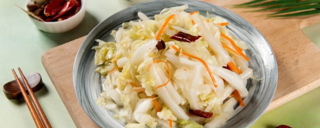 圆白菜炒饼丝的家常做法 圆白菜炒饼丝怎么做