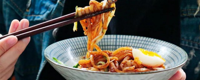 炸酱面怎样煮次序 炸酱面做法次序