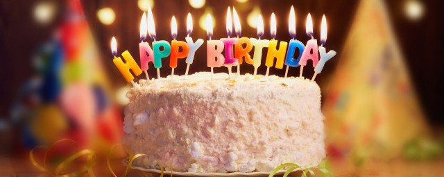 18岁生日朋友圈文案致自己怎么说 18岁成年礼简短说说致自己