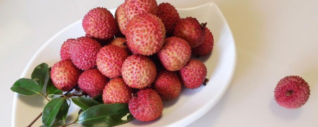 吃了榴莲可以吃荔枝吗 榴莲可以和荔枝同食吗