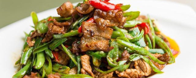 青椒炒里脊肉的做法 青椒炒里脊肉怎么做