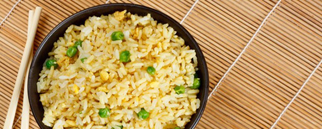 洋白菜炒米饭的做法 怎样做洋白菜炒饭