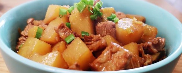 五花肉炖土豆的做法 怎么做五花肉炖土豆