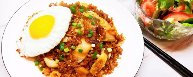 辣白菜炒饭的家常做法 家常辣白菜炒饭怎么做法