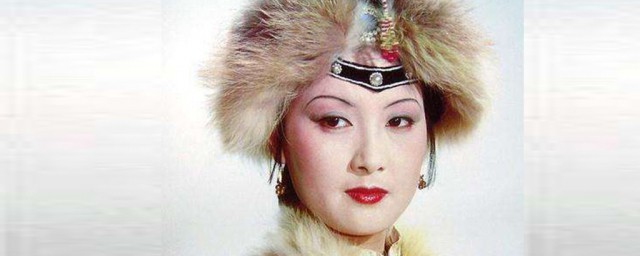 红楼梦中粉面含春威不露丹唇未启笑先闻描写的是 粉面含春威不露丹唇未启笑先闻写的是