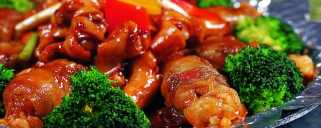 色香味俱全的菜怎么形容 色香味俱全的菜用什么词形容