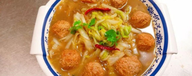 猪肉汆丸子的家常做法 制作猪肉汆丸子的方法