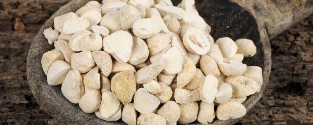 半夏的功效与作用忌讳 半夏的功效与作用忌讳是什么