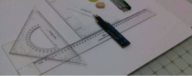 丁字尺的正确使用方法 丁字尺的简介