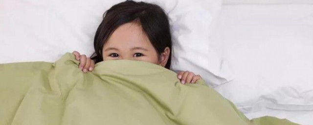 宝宝的被子怎么盖好 宝宝的被子如何盖好