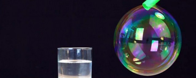 泡泡水两种简单方法 两种简单自制泡泡水的方法