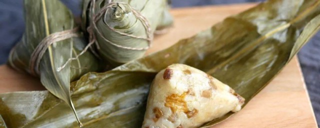 绿豆肉粽子的做法 绿豆肉粽子的做法介绍