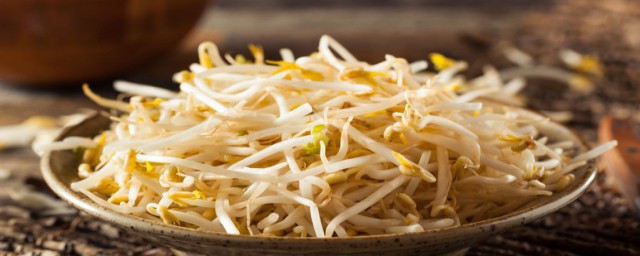 酱香绿豆芽炒韭菜的制作方法 酱香绿豆芽炒韭菜怎么做