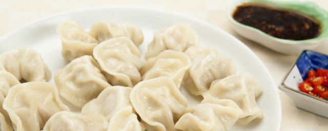 冻过的饺子是冷水下锅还是热水 冻过的饺子如何下锅