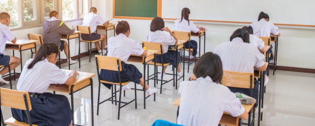 高三毕业生自我鉴定100字 高三毕业生自我鉴定怎么写