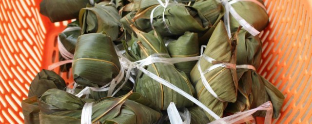 包粽子紧点好还是松点好 包粽子紧点好不好