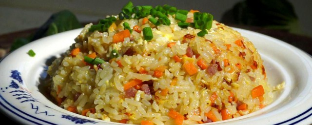 酱香火腿蛋炒饭的制作办法 蛋炒饭如何做