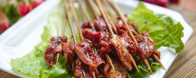 烤猪肉串如何腌制办法 烤猪肉串的腌制