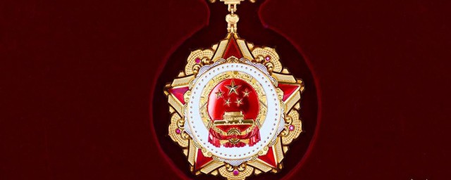 共和国勋章什么材质 共和国勋章是什么样的