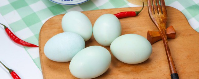 怎样储存咸鸭蛋 怎么保存咸鸭蛋