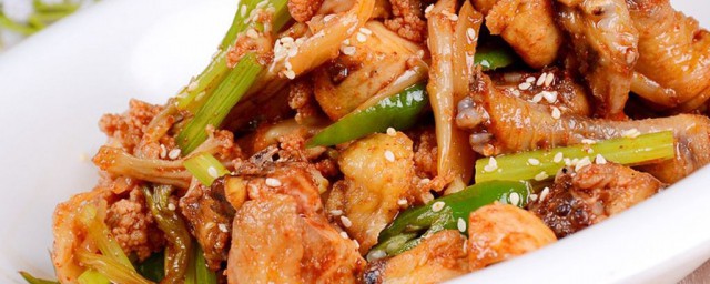 怎么制作炒鸡肉 制作炒鸡肉的方式