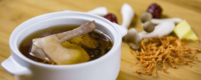 鸽子怎么做 山药乳鸽汤的做法
