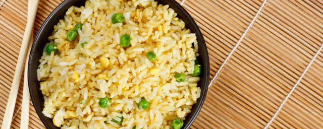 怎么做玉米青豆炒饭呢 怎样做玉米青豆炒饭