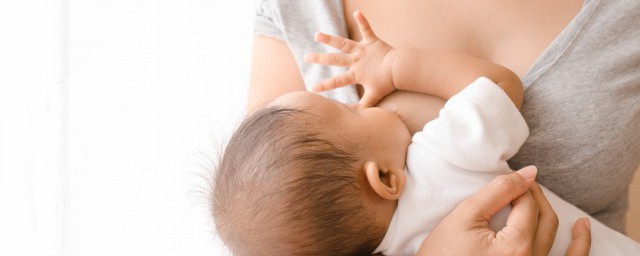 母乳怎样喂养 怎么进行母乳喂养