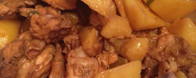 鸡架炖土豆 鸡架炖土豆的做法