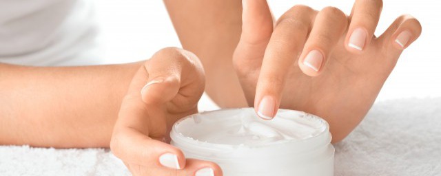 被502粘到手去除妙招 如何去除手上沾了502胶水