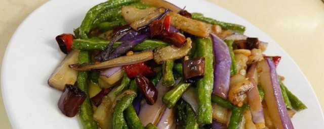 怎么做红烧茄子炒土豆 红烧茄子炒土豆的做法